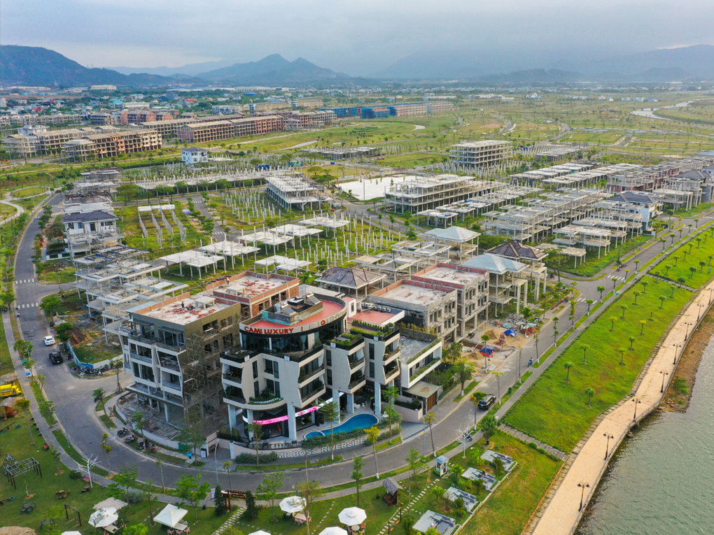 Toàn cảnh tiến độ thi công Vinhomes Golden Hills Đà Nẵng nhìn từ trên cao – tháng 8/2025